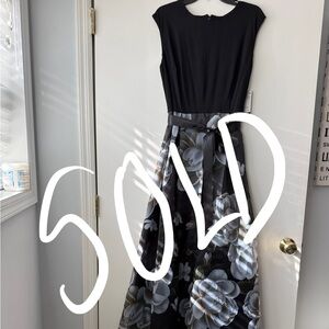 🚫 SOLD 🚫 NEW WITH TAGS - SLNY Black Maxi Dress with Gray Floral Skirt